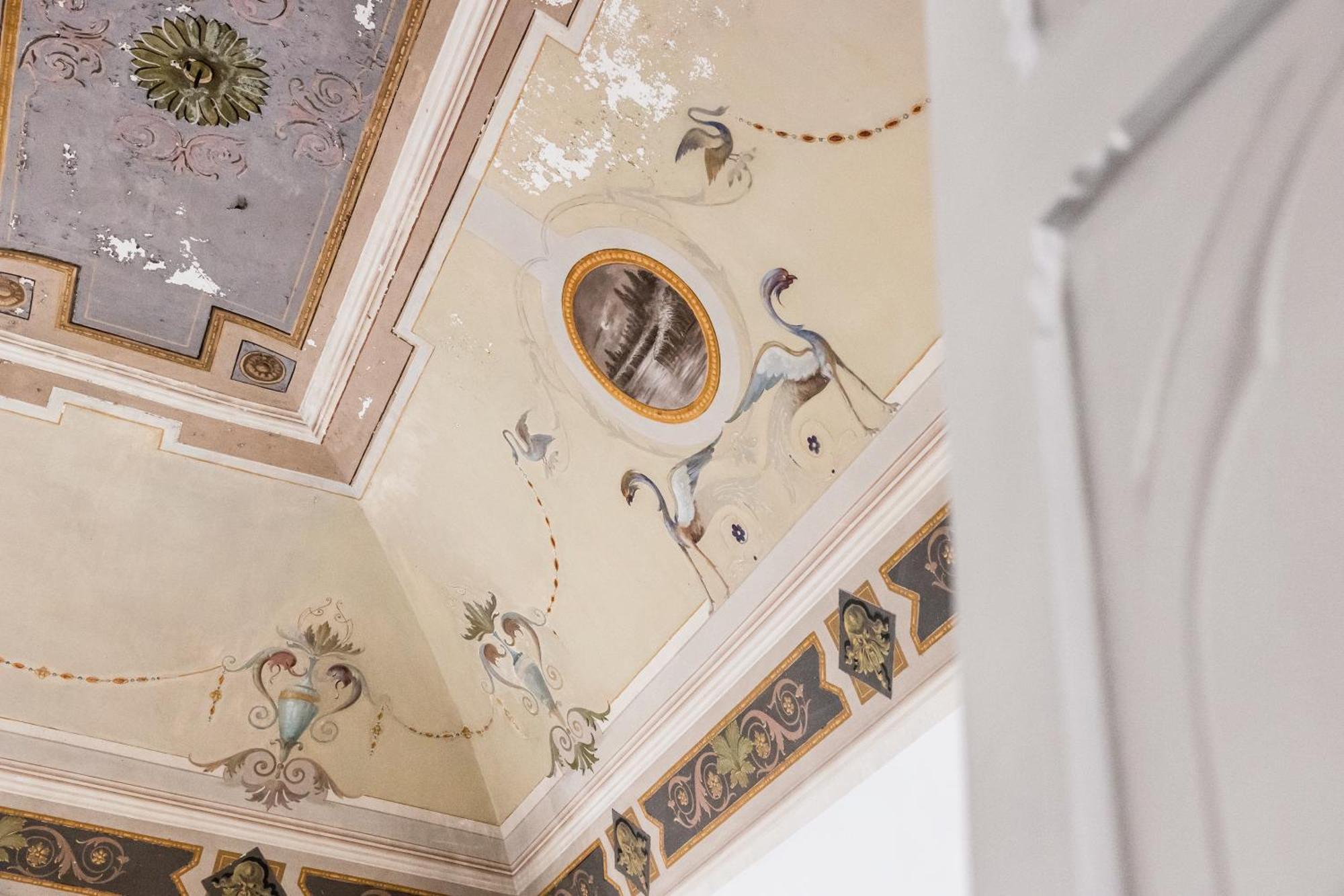 Palazzo Piccinno Parabita Esterno foto