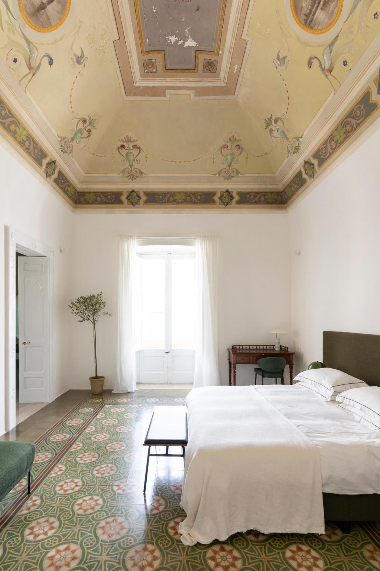 Palazzo Piccinno Parabita Esterno foto