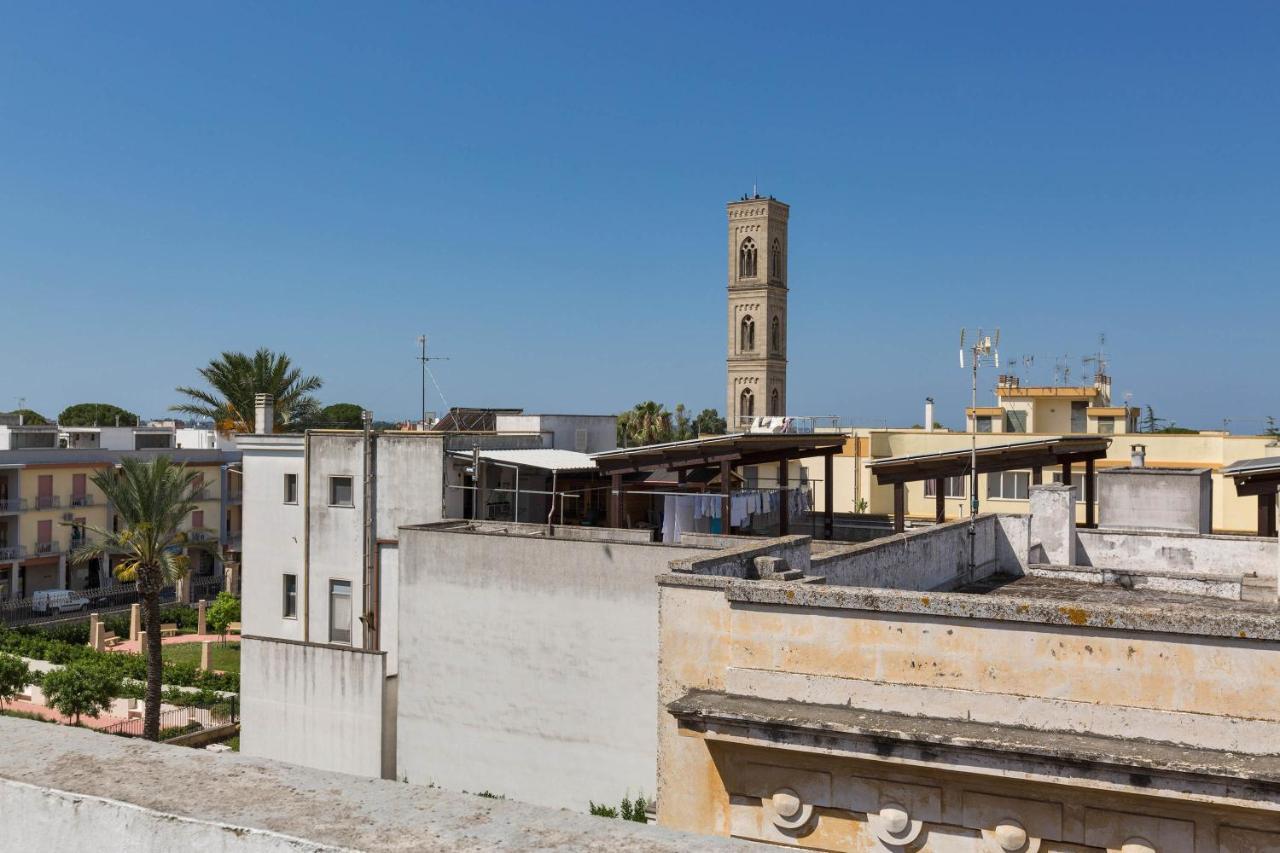 Palazzo Piccinno Parabita Esterno foto